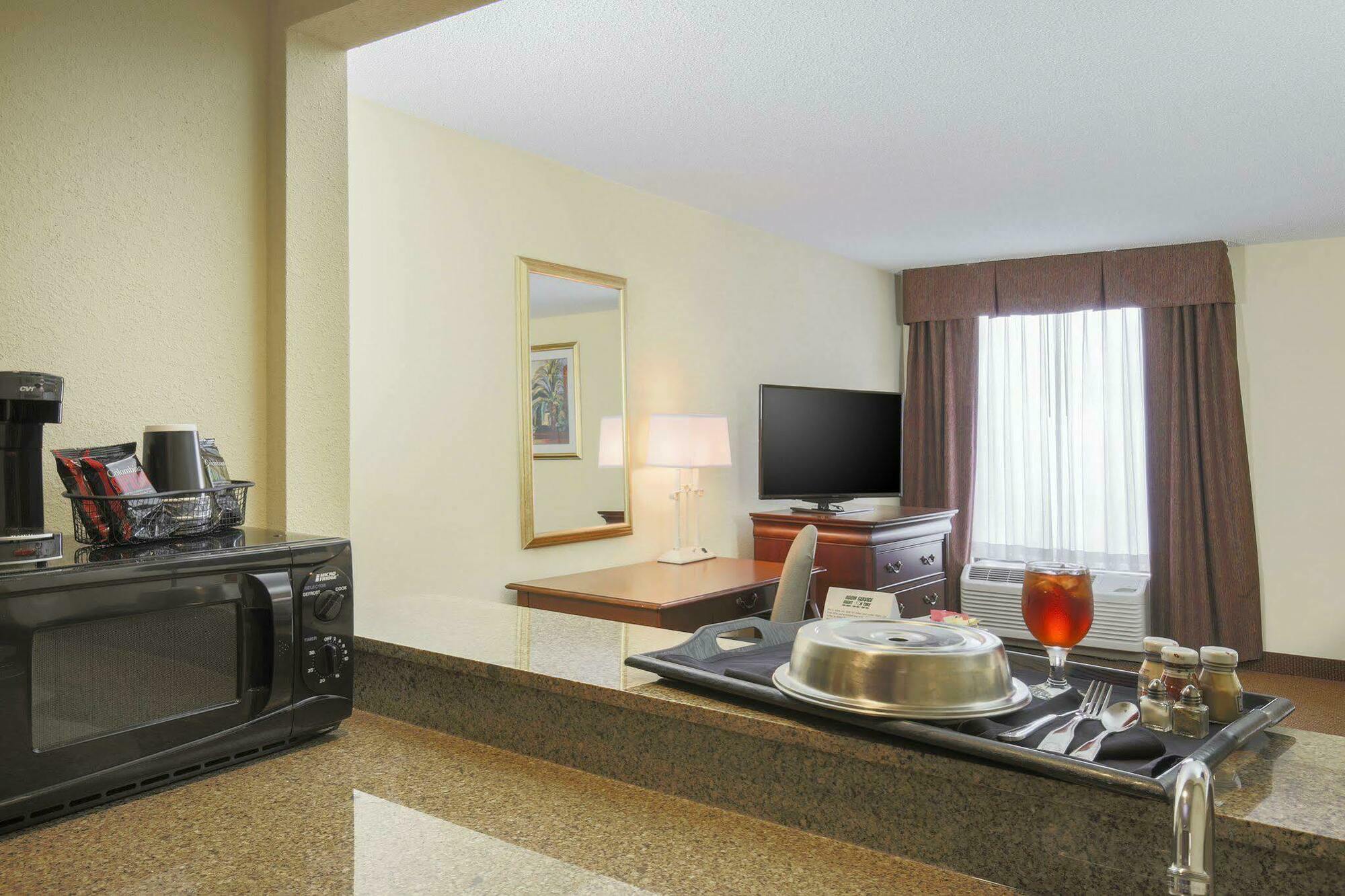 Hampton Inn & Suites Charleston/Mt. Pleasant-Isle Of Palms Mount Pleasant Bagian luar foto